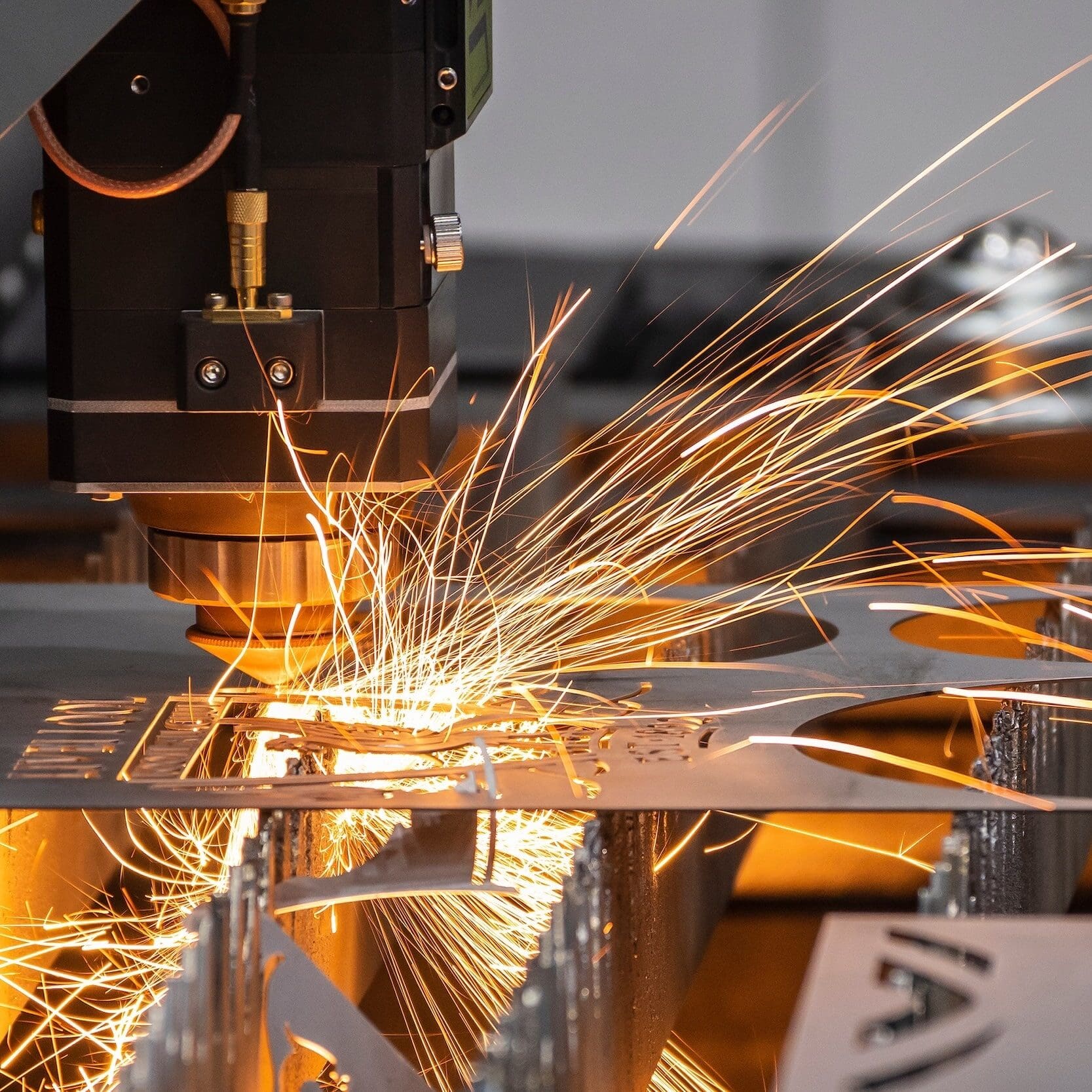 Fiber Laser Cutting-min